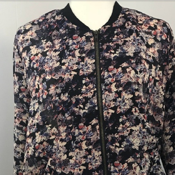 About A Girl Floral Bomber Jacket - Picture 5 of 6